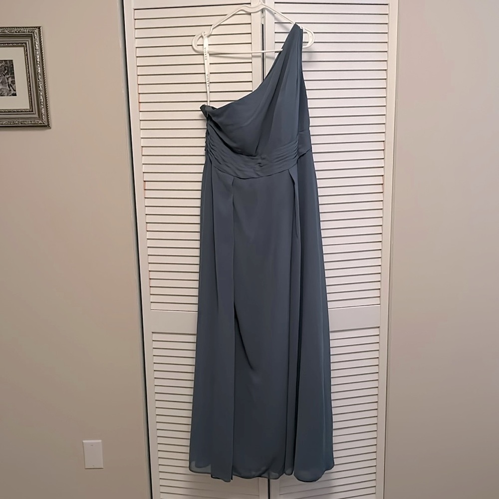 Bridesmaid dress one shoulder